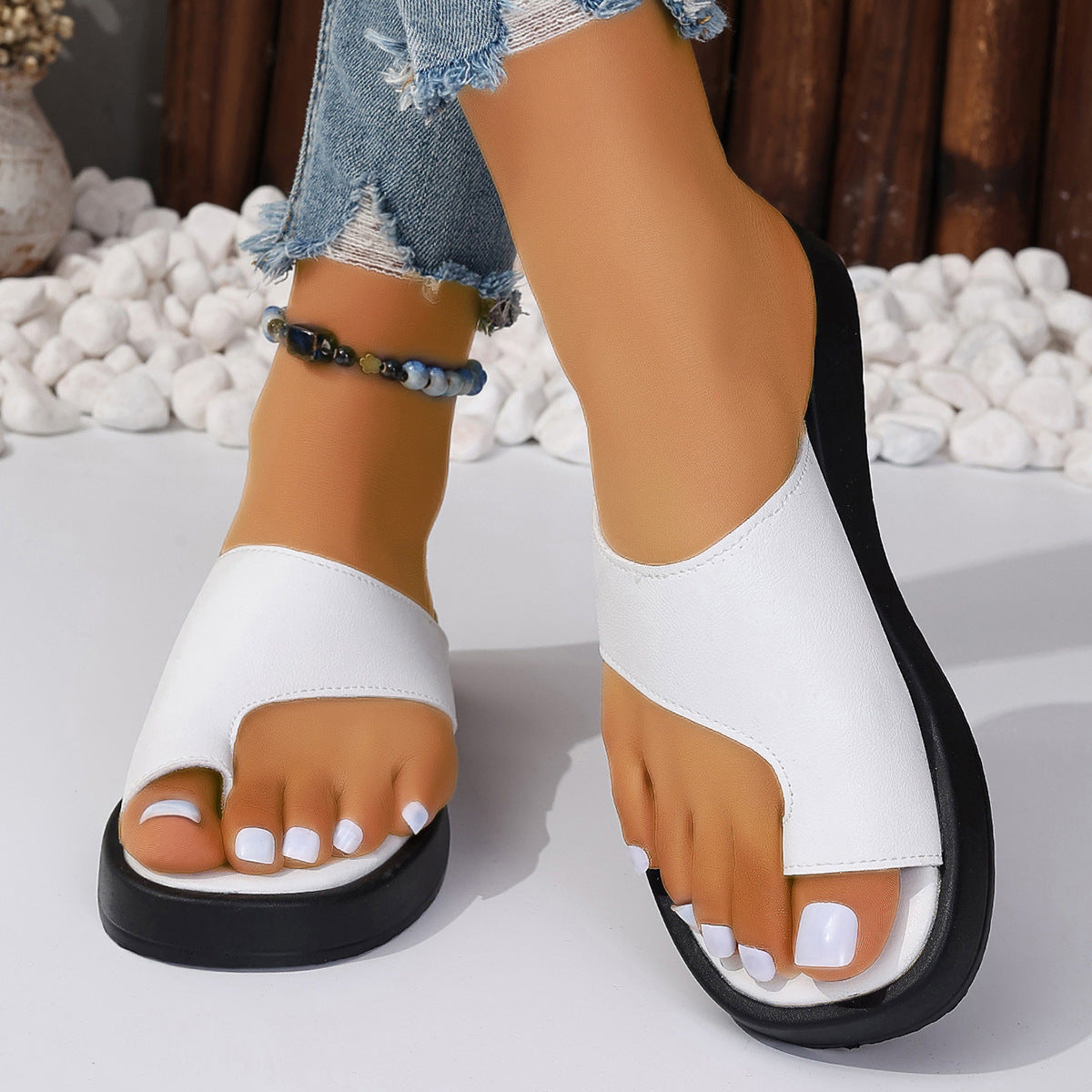 Thick-soled Clip Toe Flat Slippers Outdoor Casual Solid Color Slides