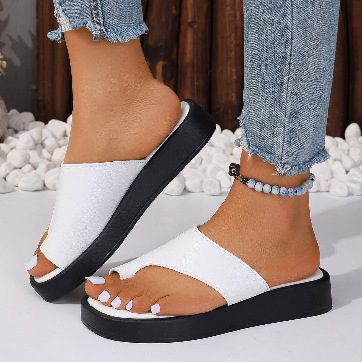 Thick-soled Clip Toe Flat Slippers Outdoor Casual Solid Color Slides